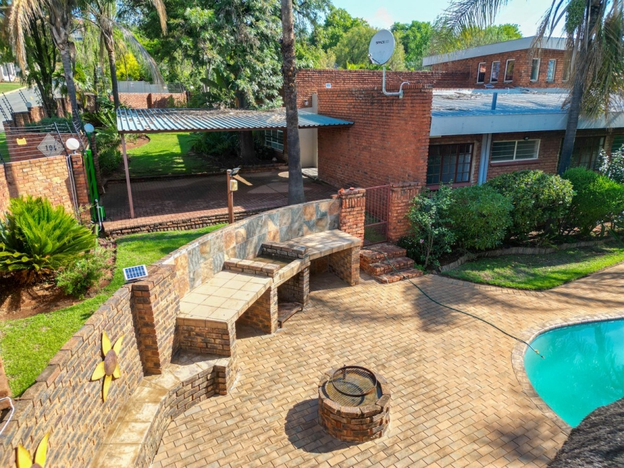 4 Bedroom Property for Sale in Ifafi North West